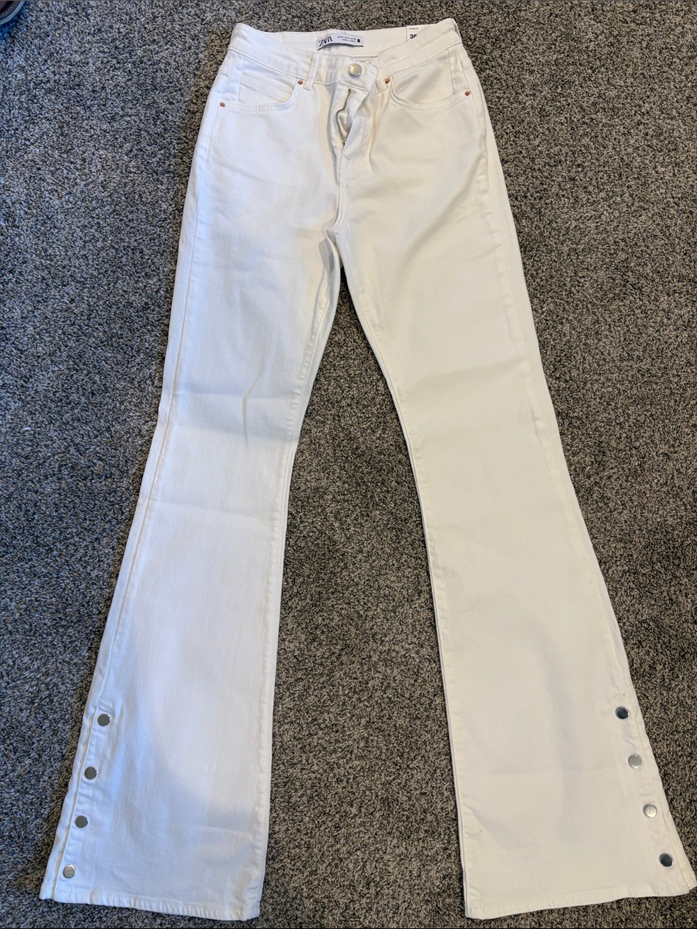 Zara White Flare Women's Jeans with Snap Hem